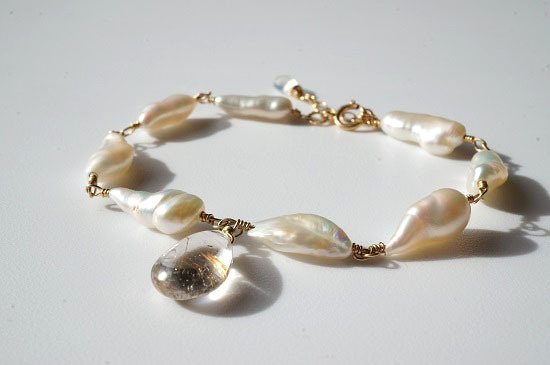 pearl bracelet