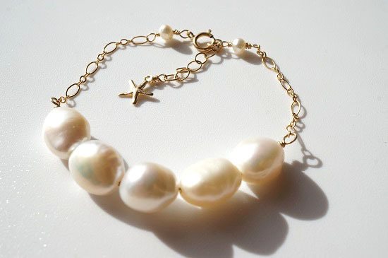 pearl bracelet