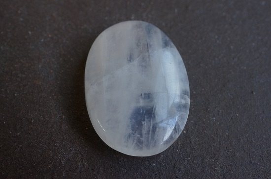 レインボームーンストーン(Rainbow Moonstone)